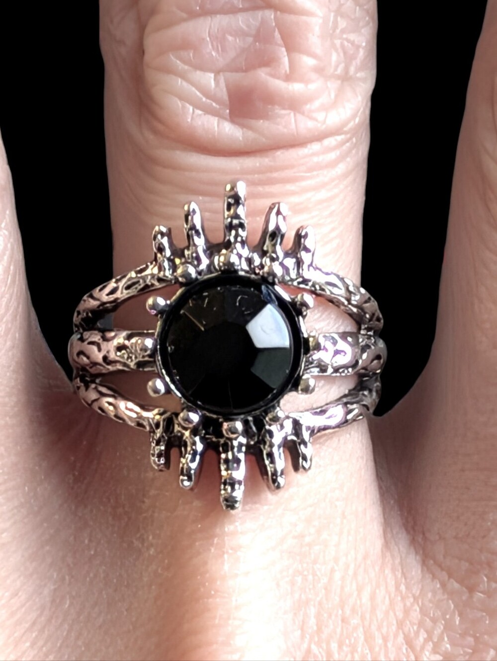 NWT Large Spikey Silver and Black Gemstone Ring Size 7
